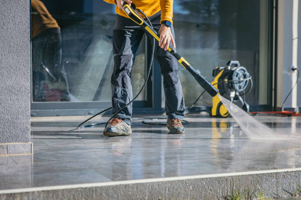 Best Commercial Pressure Washing  in Salyersville, KY