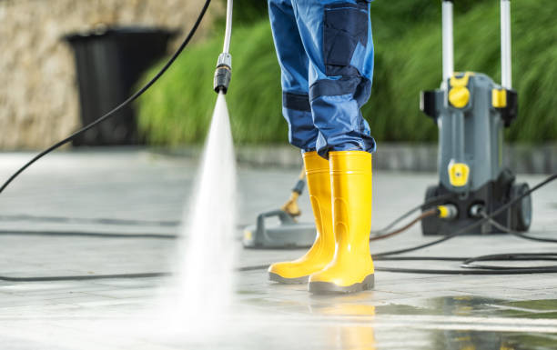Best Pressure Washing Driveway  in Salyersville, KY